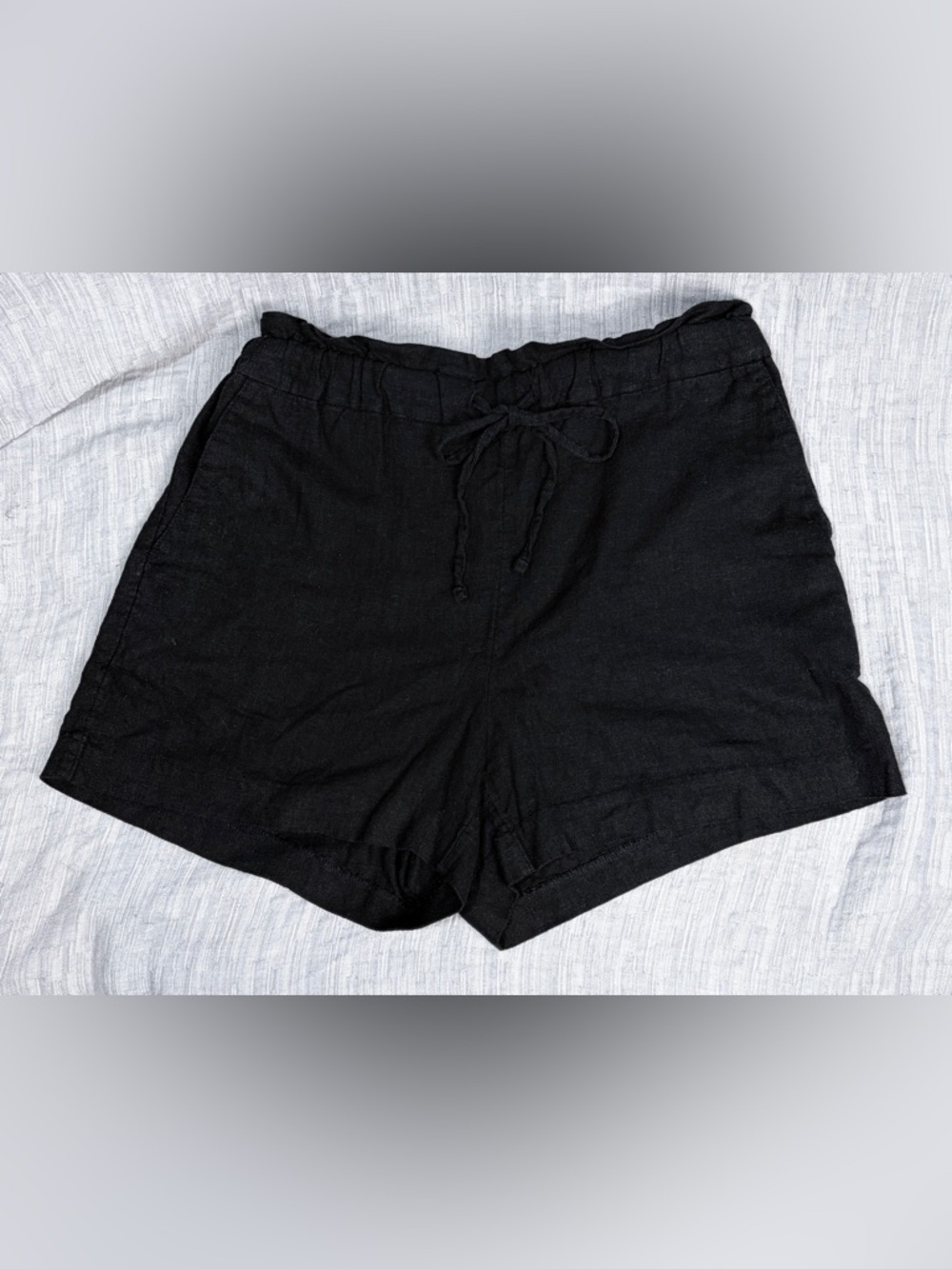 Banana Republic Black Linen Pull-on 4” shorts